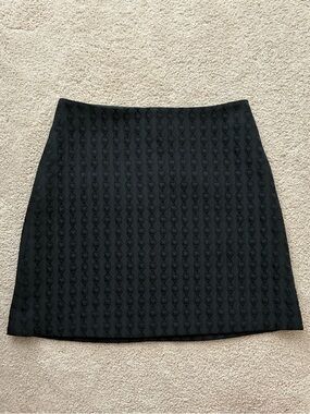 NWT $335 Theory Irenah Black Textured Mini Skirt in Black, Size 6